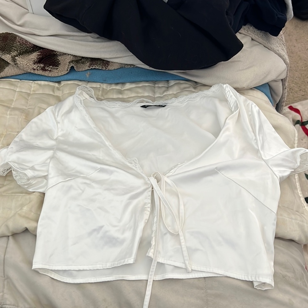 Cropped Shein Going out top! White size Medium! Perfect for summer.